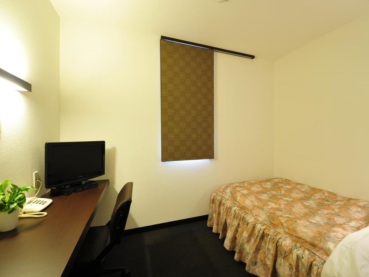 Business Hotel Prince Takamatsu Exterior foto